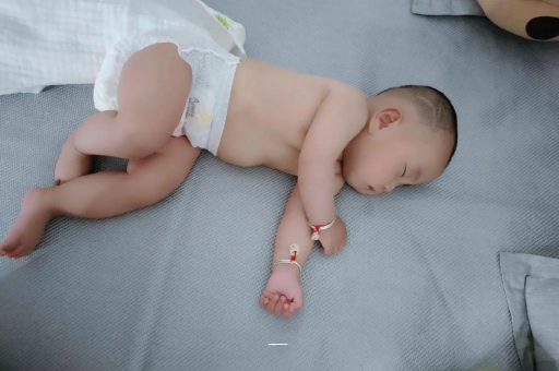 济源宝宝上火有眼屎 济源宝宝上火有眼屎